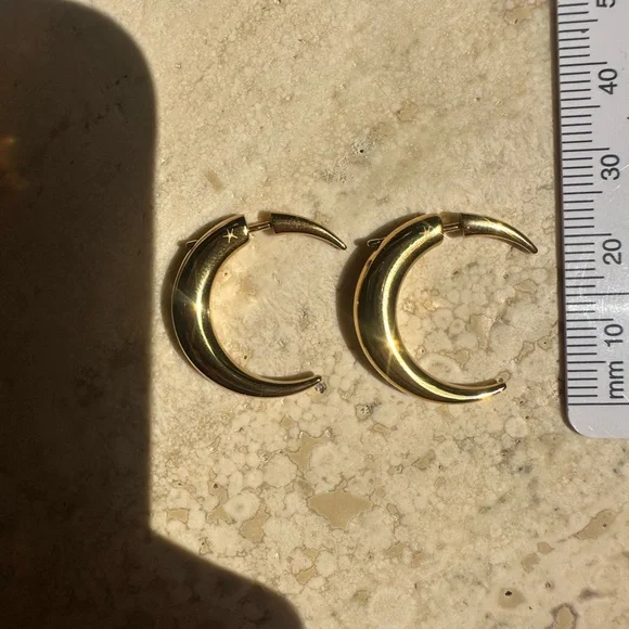Studio cult Discontinued Gold Crescent Moon earrings NWOT - Picture 5 of 7